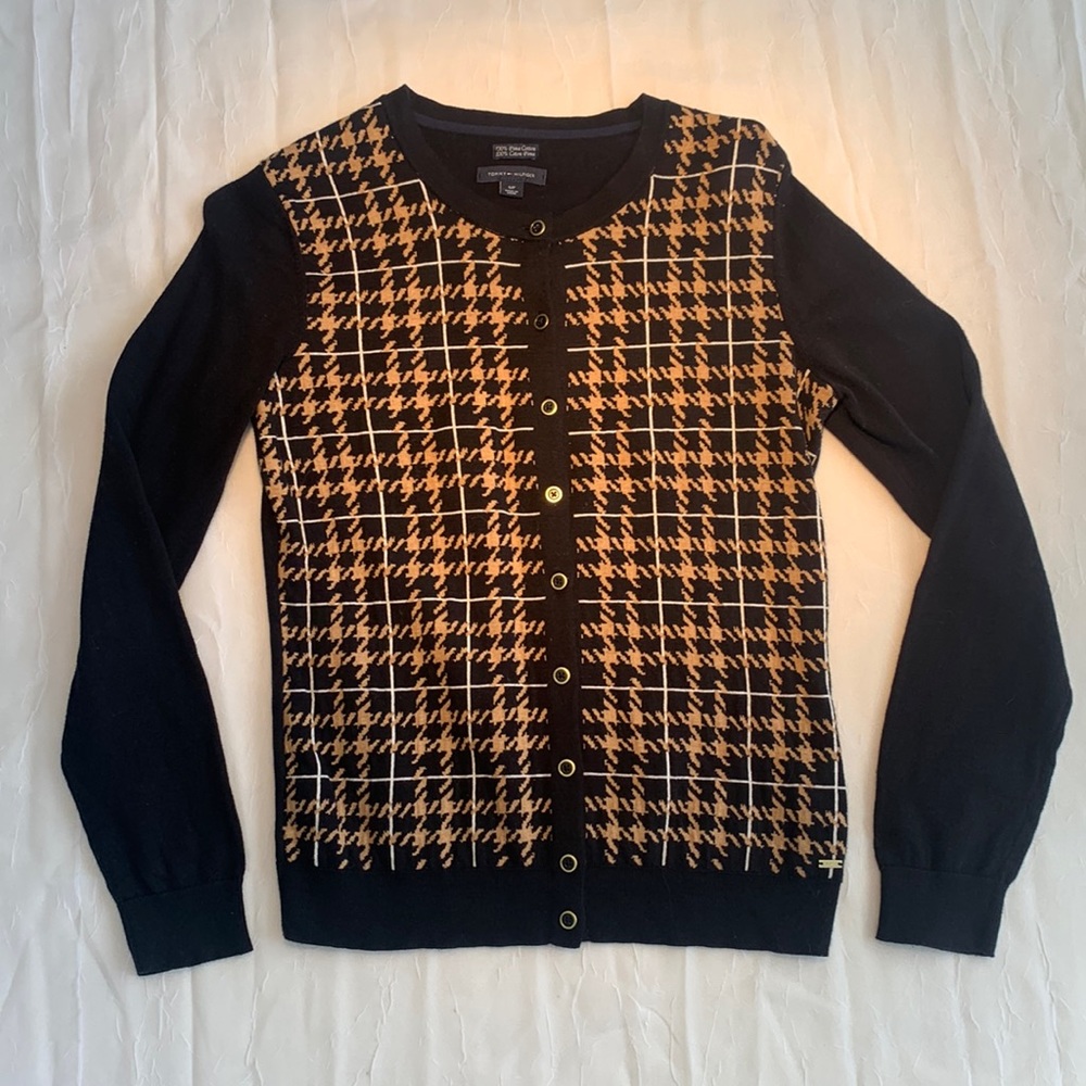 Tommy Hilfiger cardigan button up sweater. Size:S